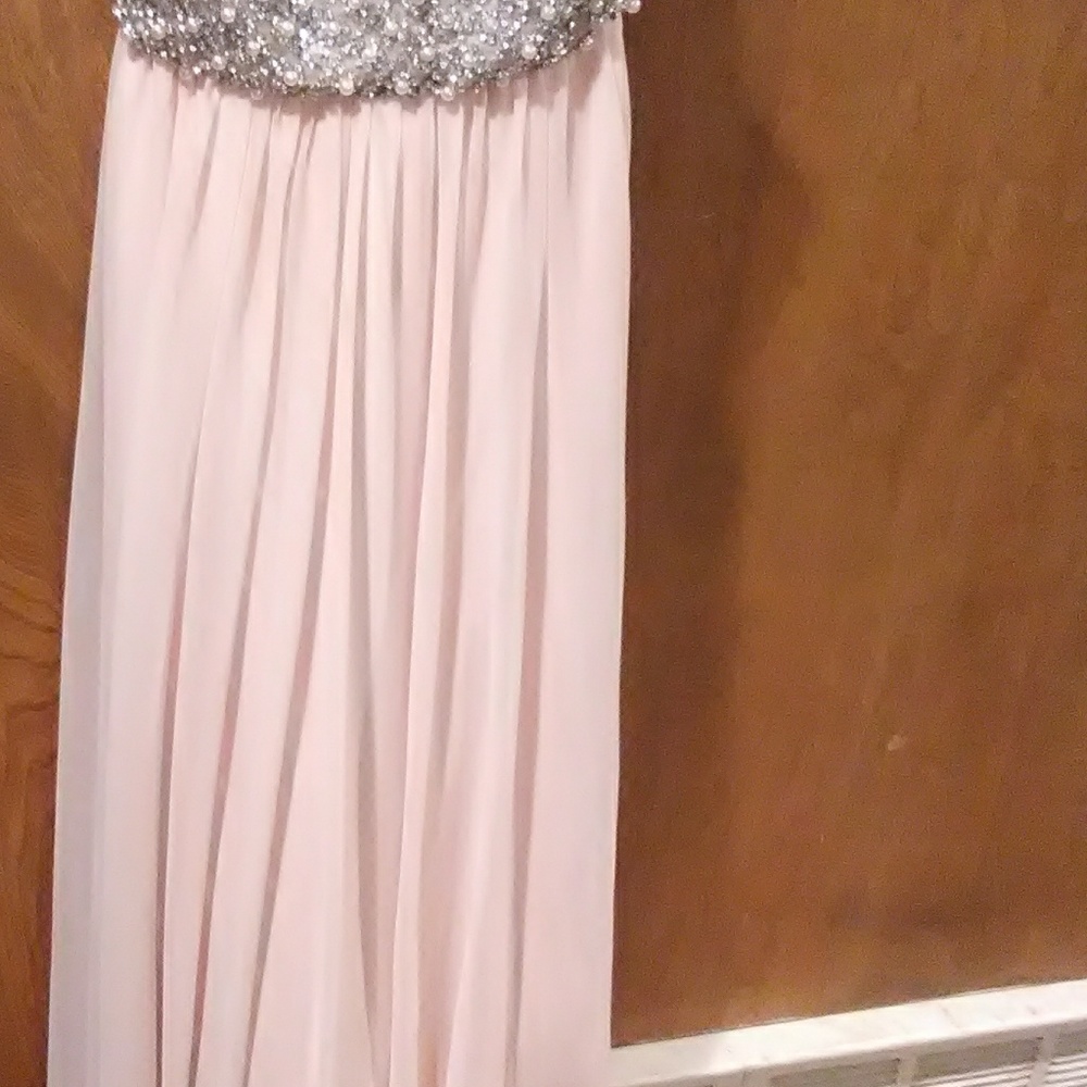 Dress - Picture 3 of 4